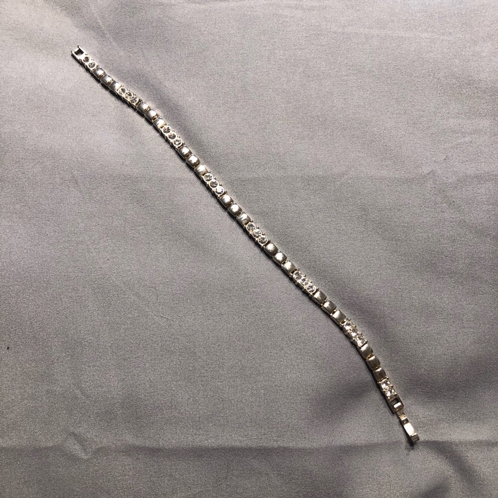 Rhinestone tennis bracelet - Picture 4 of 4